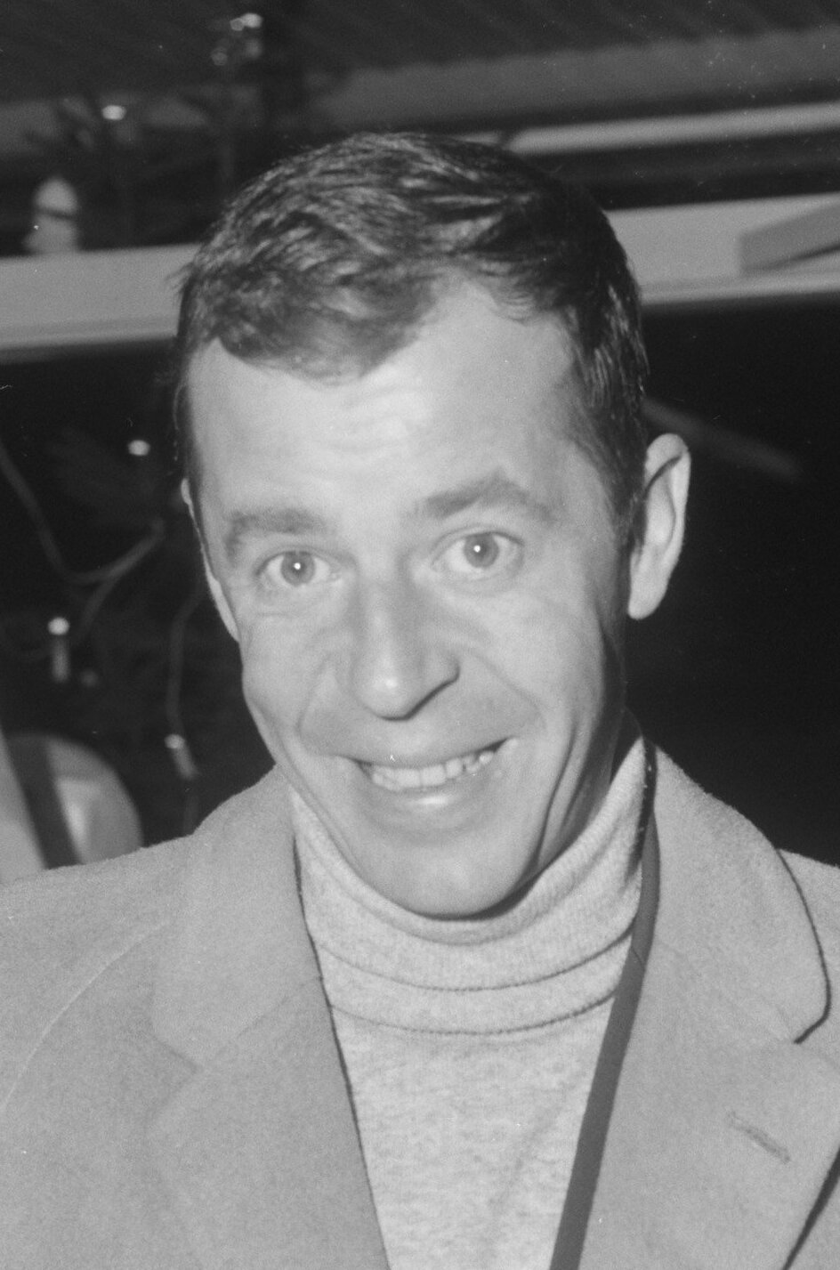 Chris Howland anländer till Schiphol, 1965.
