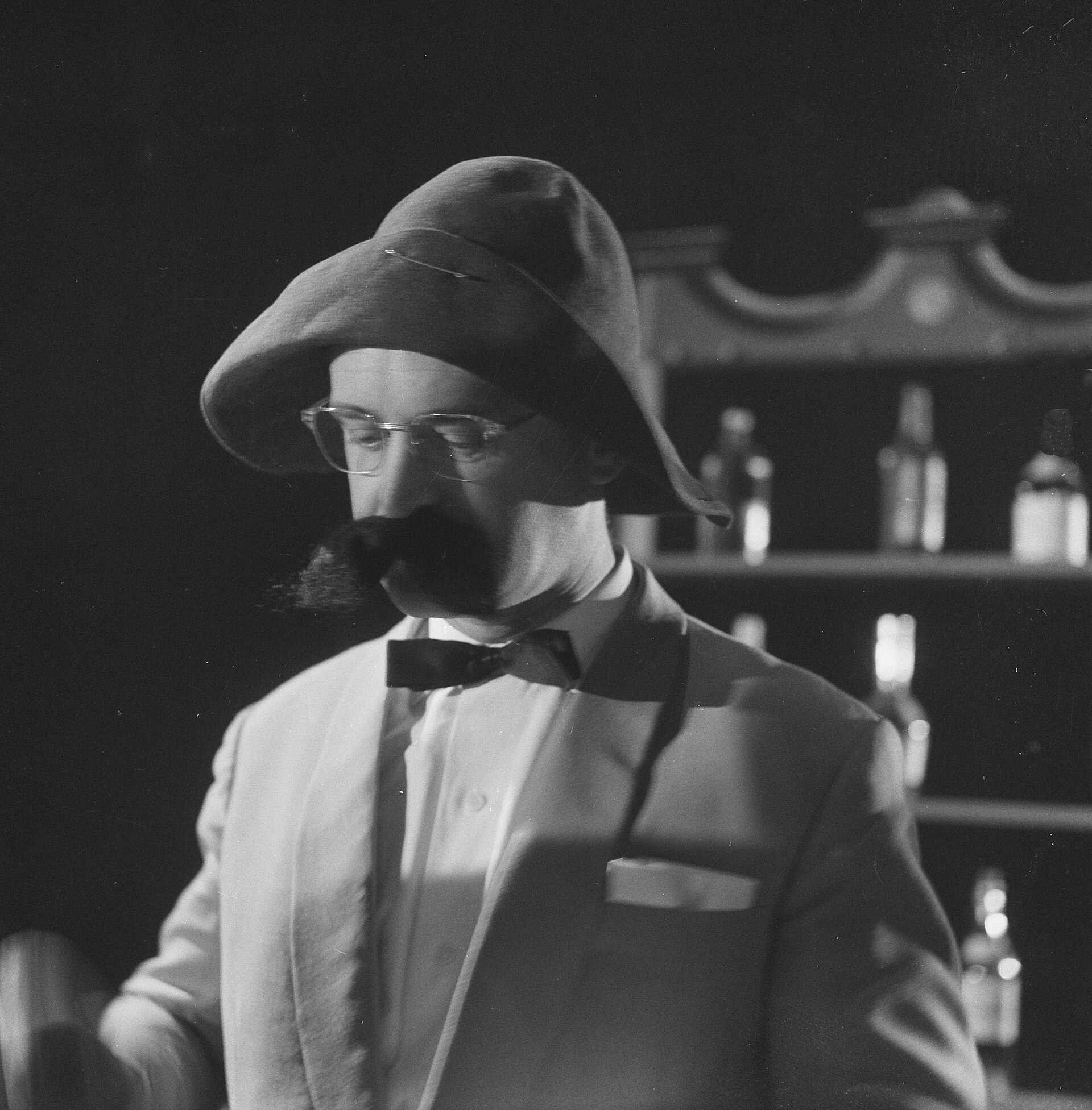 Hazy Osterwald och hans sextett under en TV-inspelning i Cinetone-studion, 27 oktober 1961. Foto: Jack de Nijs/Anefo/Nationaal Archief, CC0. Hazy Osterwald och hans sextett under en TV-inspelning i Cinetone-studion, 27 oktober 1961.