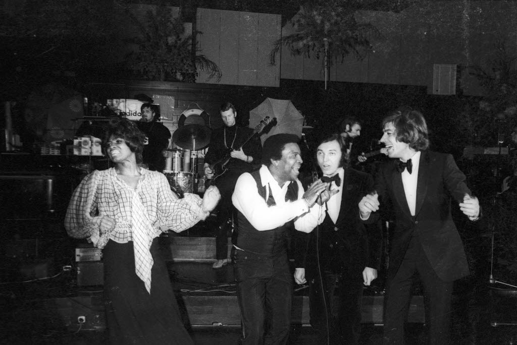Roberto Blanco uppträder vid Olympia-Ball i Kiel, 1971.